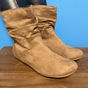 Groove Women's Tan Ankle Boots size 9.5-10